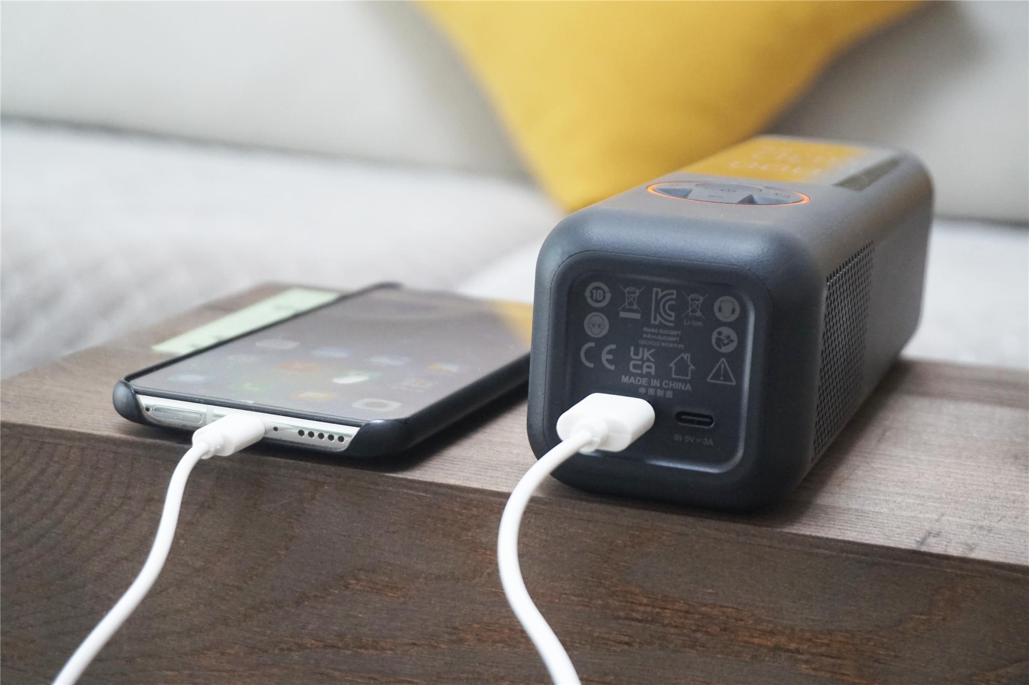 开车遇到胎压不够,跑长途车胎没气用什么打气好