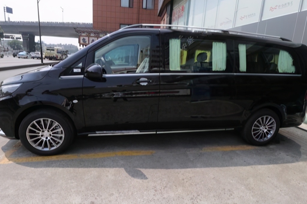 奔驰威霆四驱七座2022款落地价,2020款新一代奔驰威霆上市时间