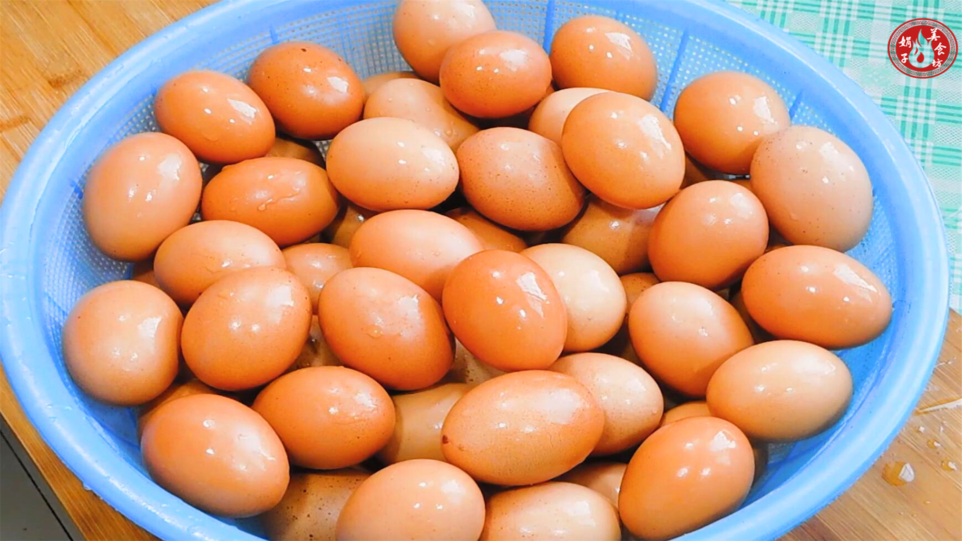 腌10斤鸡蛋放几斤盐怎样腌茶叶蛋,腌好后的鸡蛋盐没有化开会流油吗