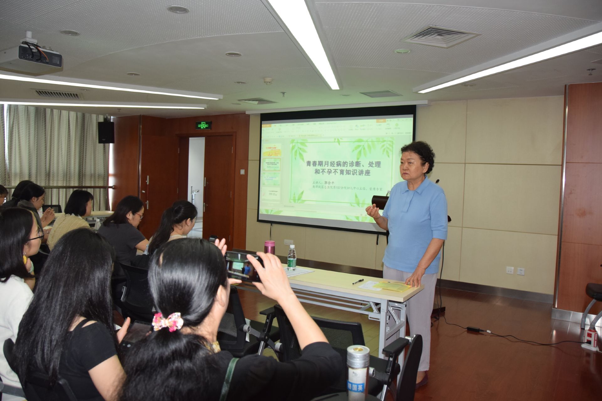 雌激素降落会引起哪些病,雌激素降落对骨骼的影响