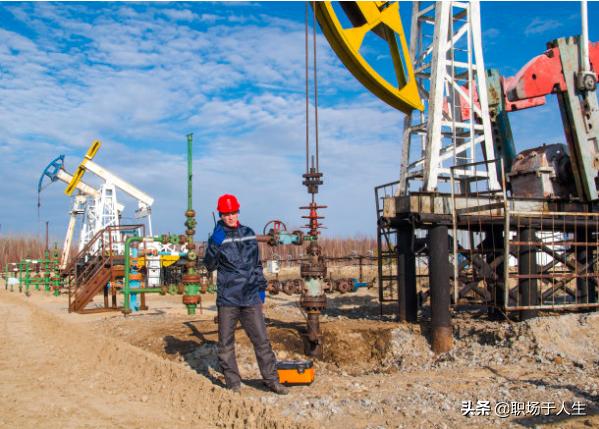 施工单位项目工程人的辛酸，一年来四处漂泊，买了房子也住不着？