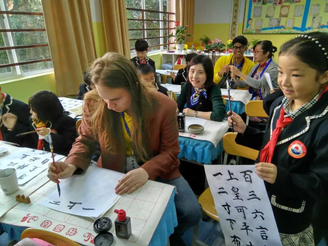 云大附小“融合式教学”的探索与实践——访云南大学附属小学校长谢静|封面校长