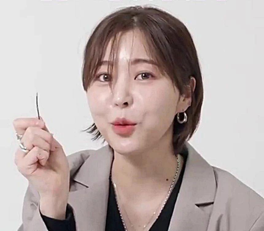 空气刘海加八字刘海的发型怎么剪,怎样从空气刘海变成八字刘海