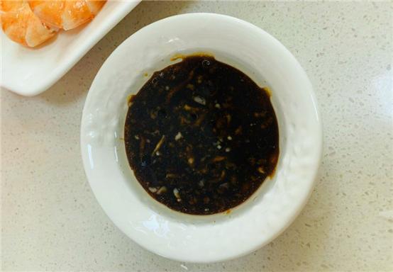 水煮大虾开水下锅还是冷水,水煮大虾是冷水下锅还是热水