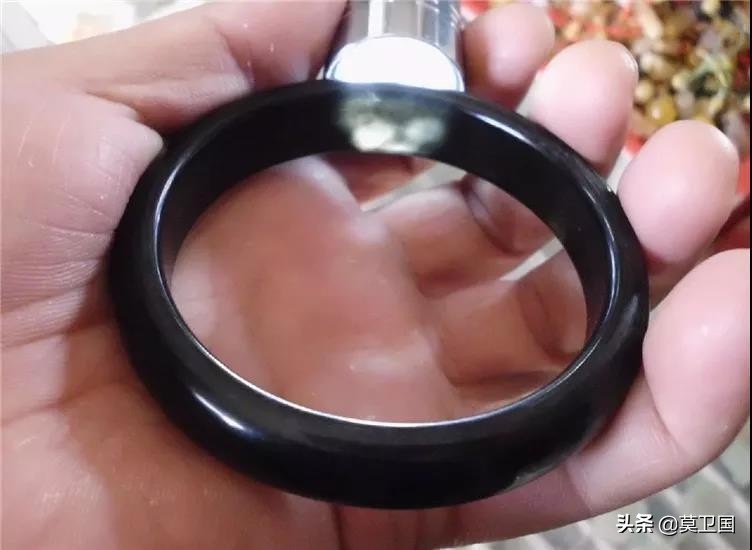 墨翠和墨玉原石怎么区分,黑色岫玉和墨翠怎么分辨真假