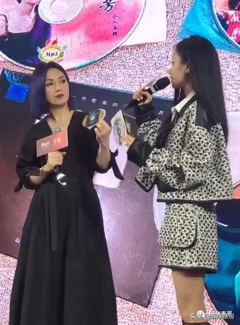 吹自己是铁粉，结果当场打脸，真社死啊…