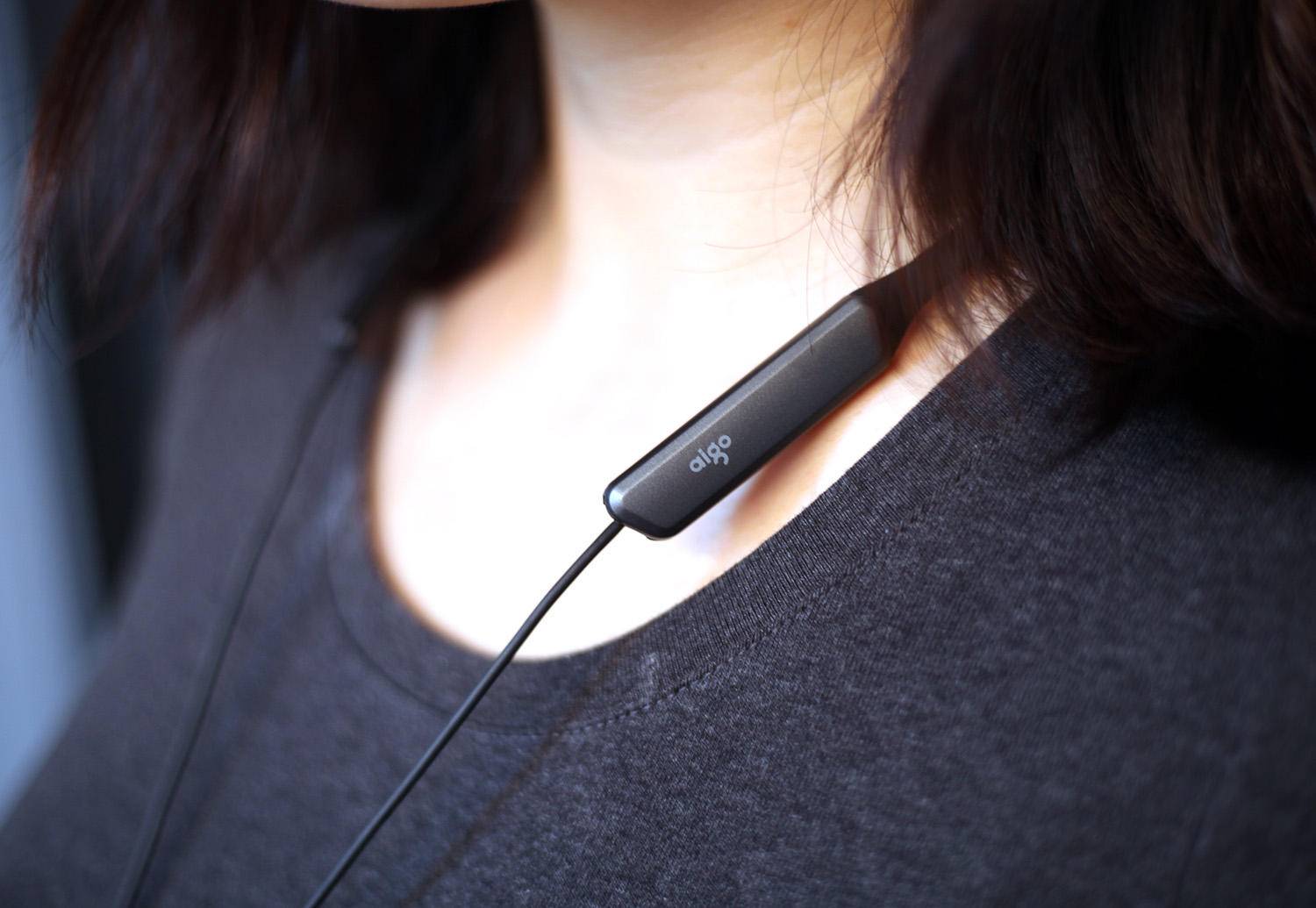 戴上耳机整个世界都安静了,戴上世界就安静的耳机