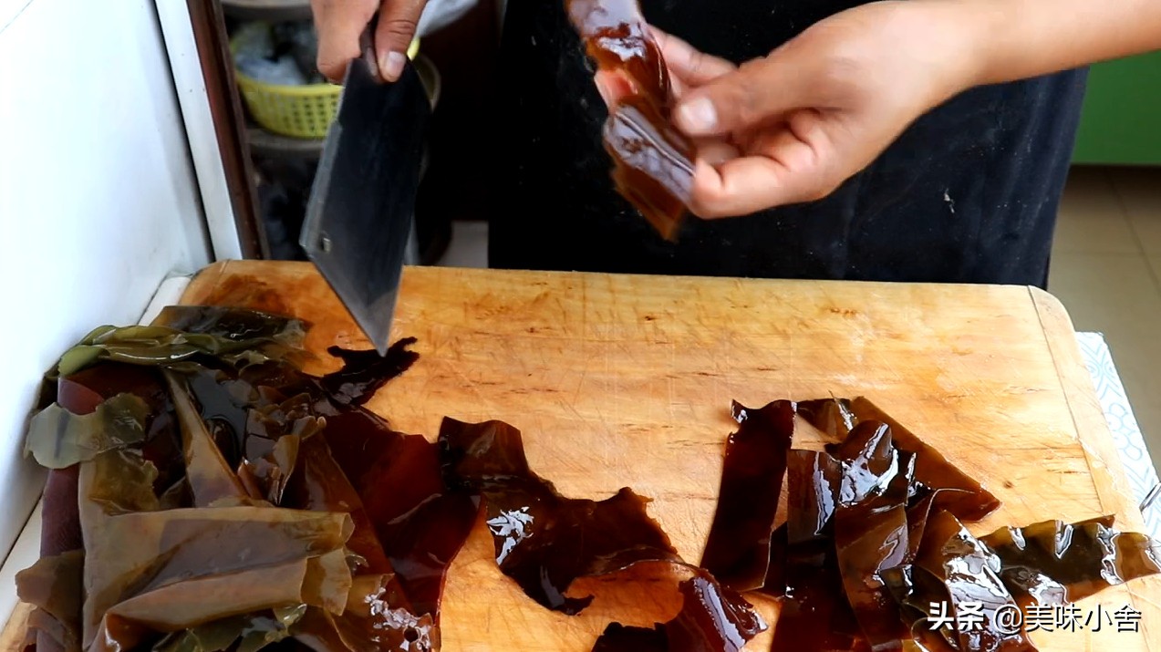 怎么熬大骨头汤好喝又营养,如何熬骨头汤才鲜美有营养