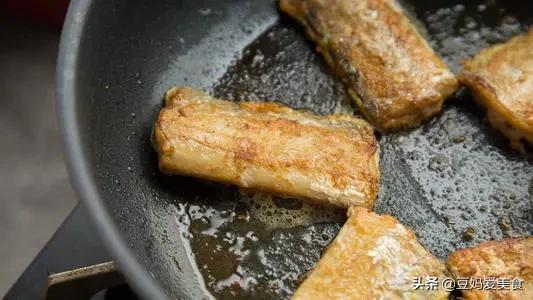 同样的鲈鱼超市比菜市场便宜,市场卖的带鱼为什么这么便宜