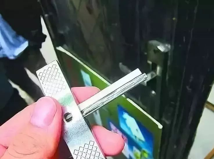 入室盗窃哪些锁容易打开,你家的锁安全吗