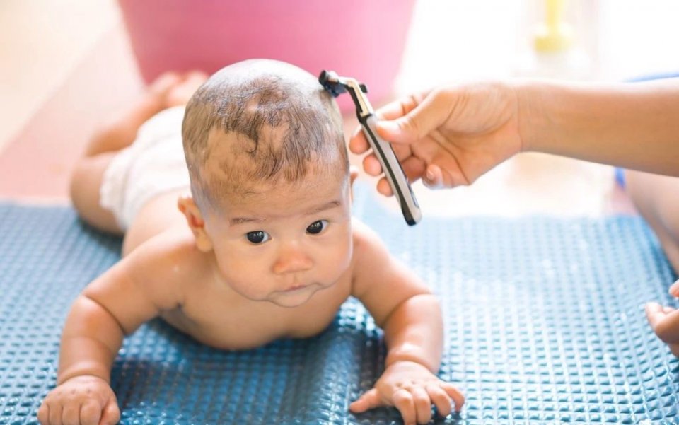 满月时剃头有哪些迷信说法,满月头型正常是怎么样的