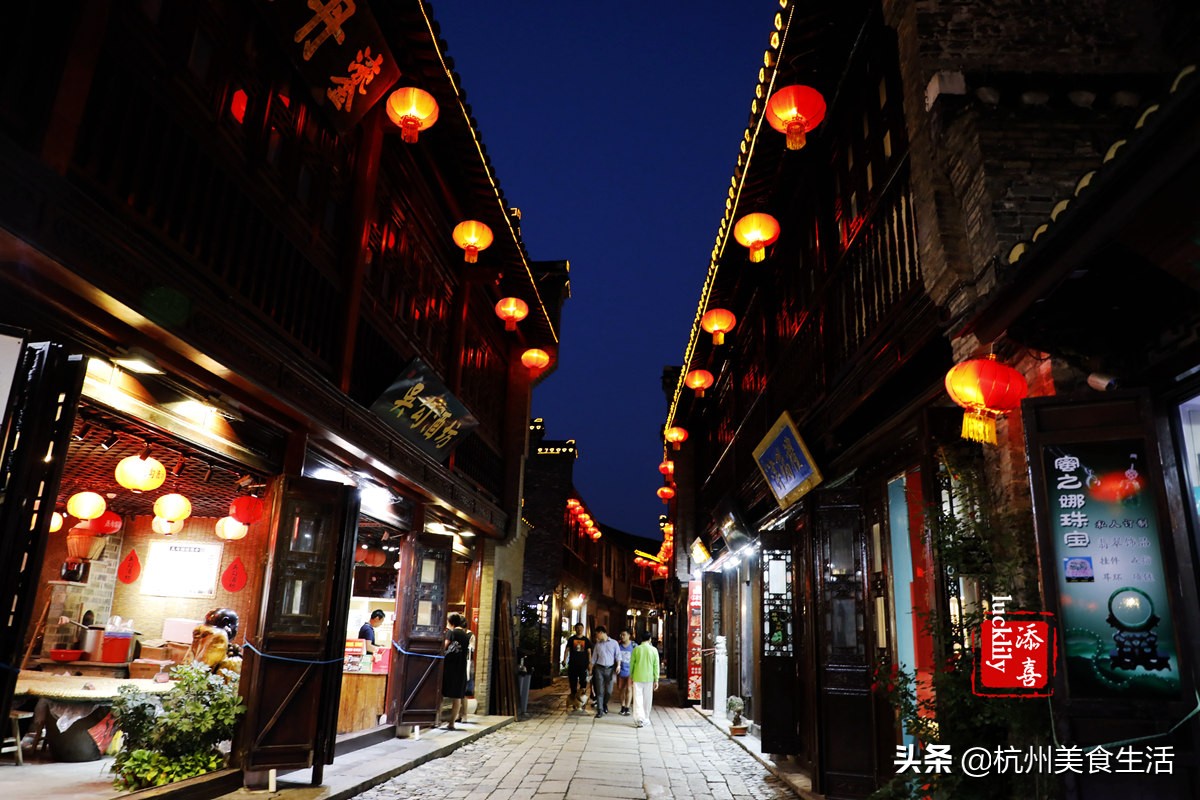 镇江美食三茅宫地锅鸡,镇江美食推荐锅盖面