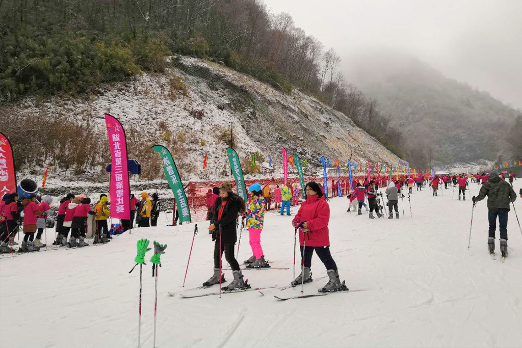 神农架天燕滑雪场自驾游攻略,神农架天燕滑雪场冬季价格