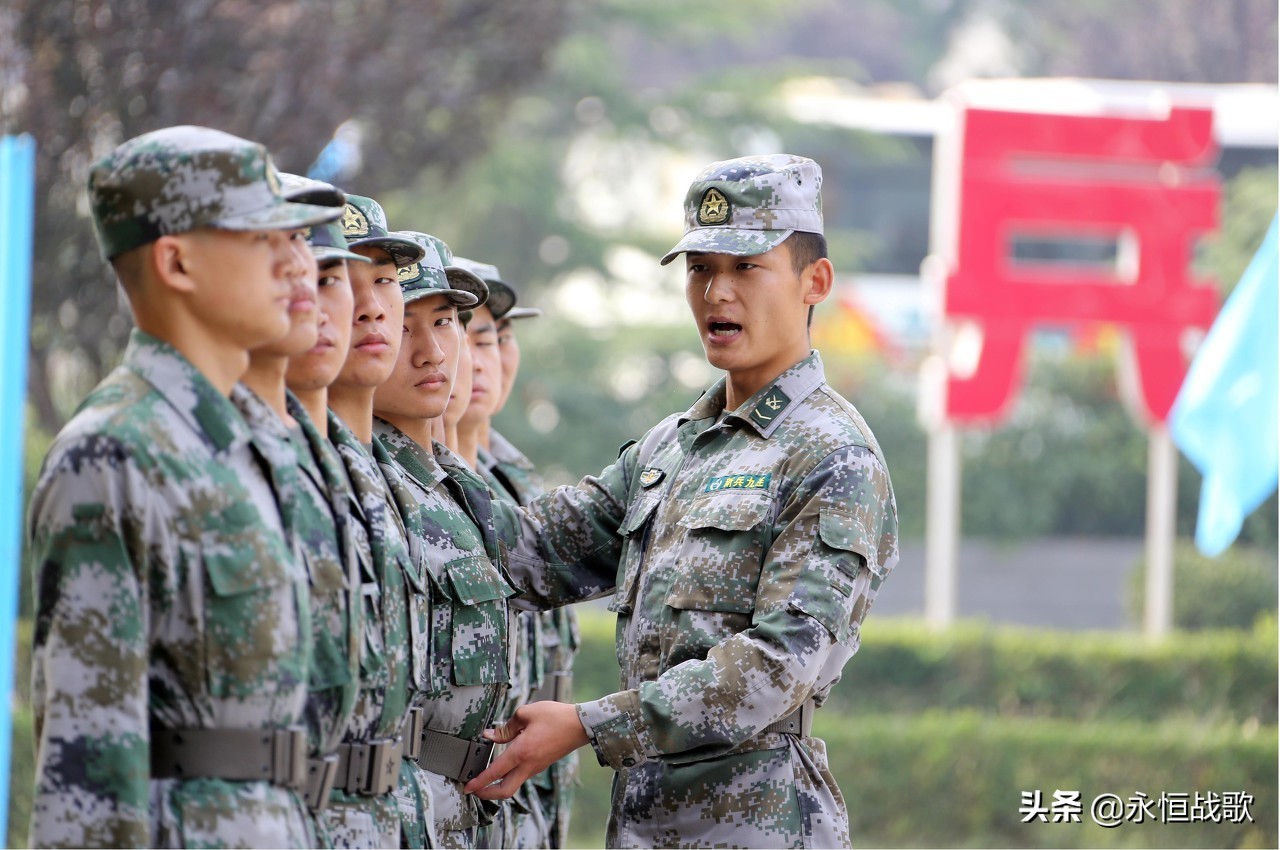 当兵考军校有什么好处,当兵考军校前途
