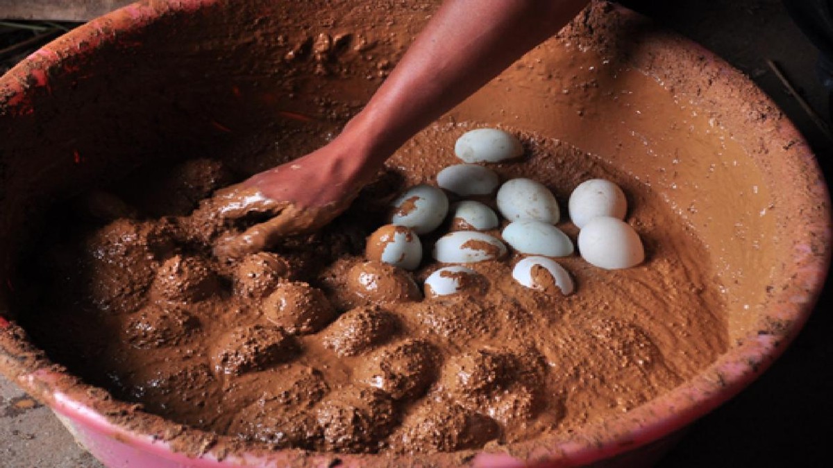 被央视点名的海鸭蛋遭频繁退货，不是质量问题，商家：我很无奈