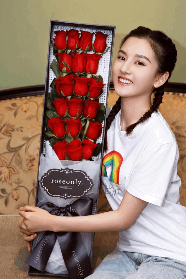 魔都爱情新地标！一生只爱一人的ROSEONLY，你敢送吗？