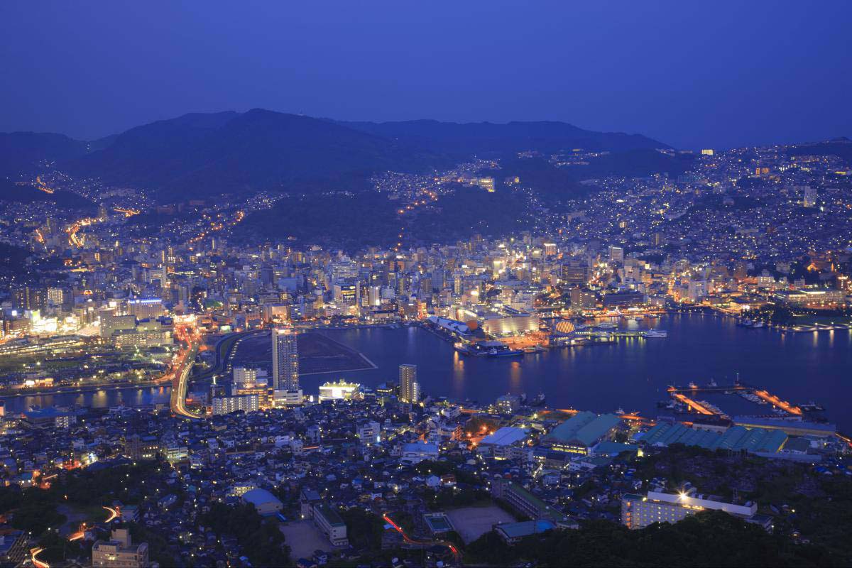 日本经济排名前十的城市,亚洲最发达的十大国家