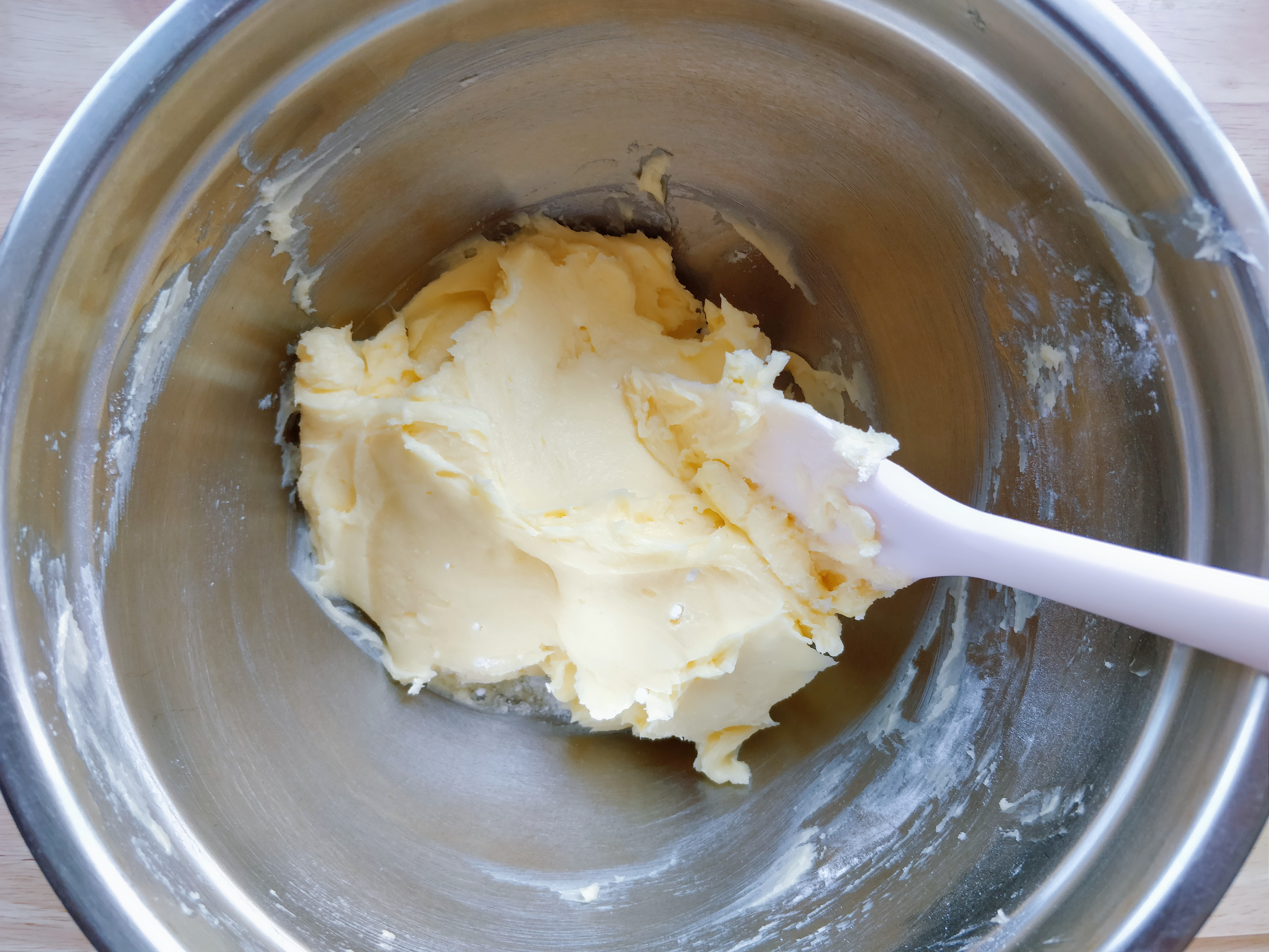 酥皮奶黄流心月饼私房配方分享,美心流心奶黄月饼6个装36元一盒