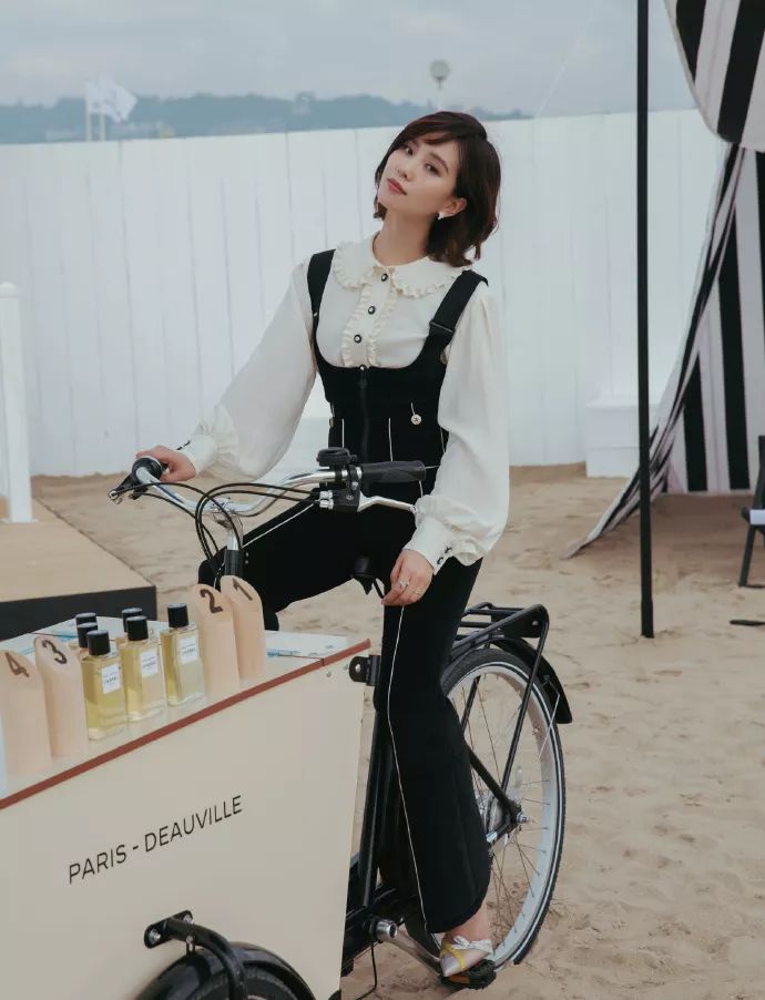 解锁背带裤新穿法街拍,背带裤十六种穿法