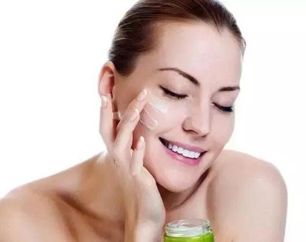 油性皮肤怎么化妆才不掉妆？油性皮肤化妆的正确步骤