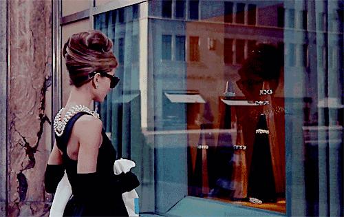 蒂芙尼早餐情节,赫本蒂芙尼