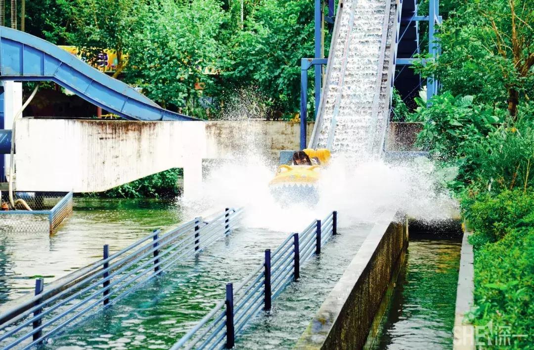 这里是东方世界,东门离这里有多远