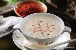 真燕窝和假燕窝泡开后有什么区别,怎么鉴别泡发好燕窝的真假