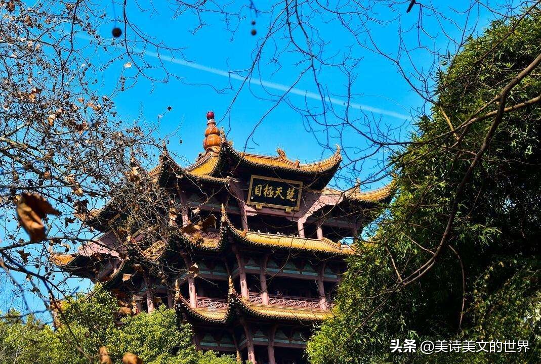 小学没读完的保安大叔，仿崔颢《黄鹤楼》写首诗，成校园网红诗人