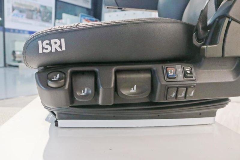 伊思灵高端卡车座椅,伊思灵华泰座椅多少钱