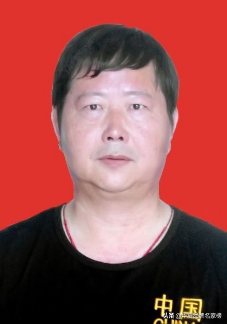 恭喜王战英荣获华夏品牌2019新年艺术展十大影响力武术名家