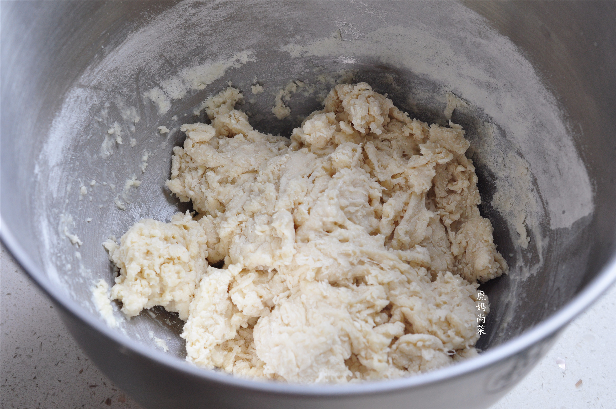 奶香浓郁的早餐小面包，蛋白质丰富又柔软，很适合老年人