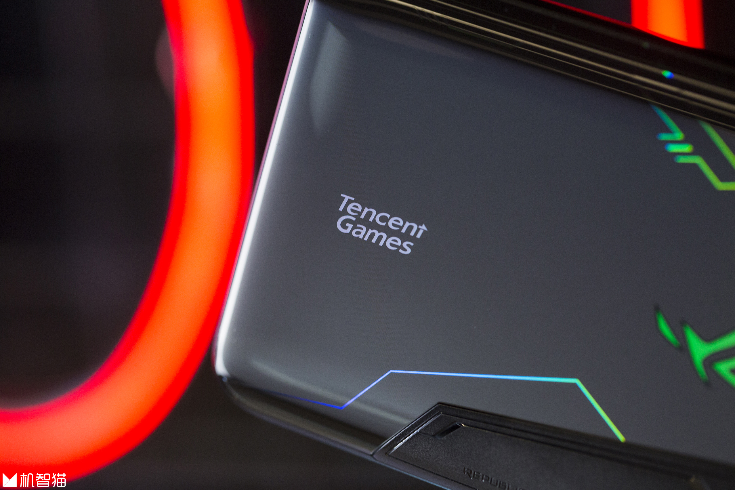 华硕rog6游戏手机,华硕rog2代游戏手机原神