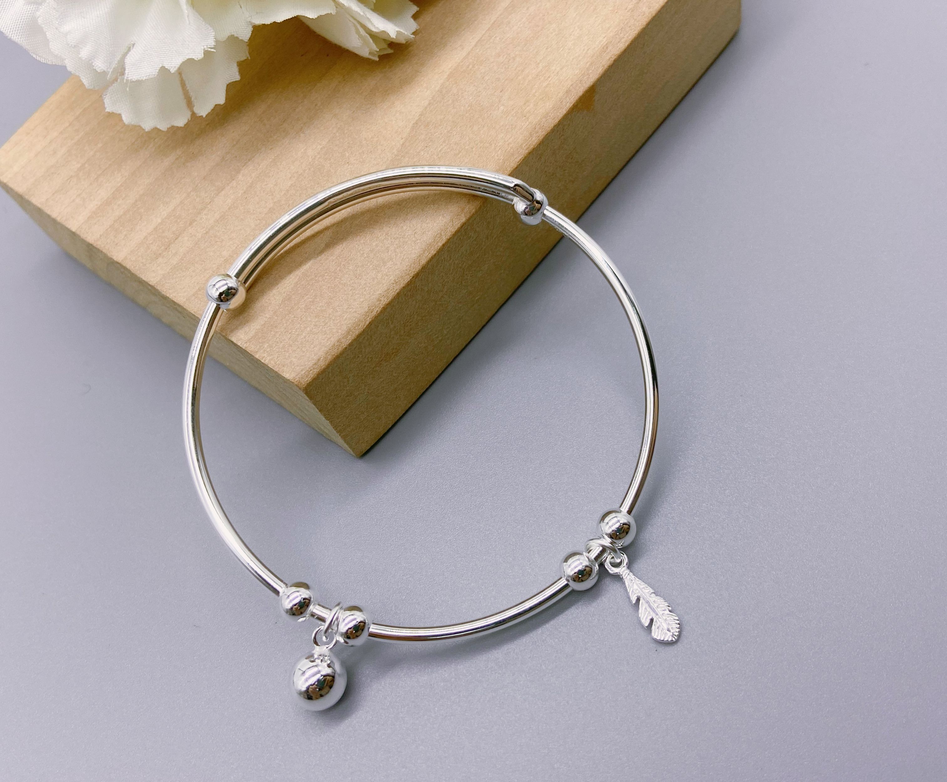 一招教你辨别真假纯银,在网上买纯银耳钉怎么辨认真假