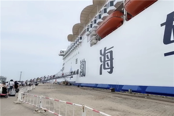 从烟台到大连坐船带小车价格多少,带车烟台至大连轮渡时间表