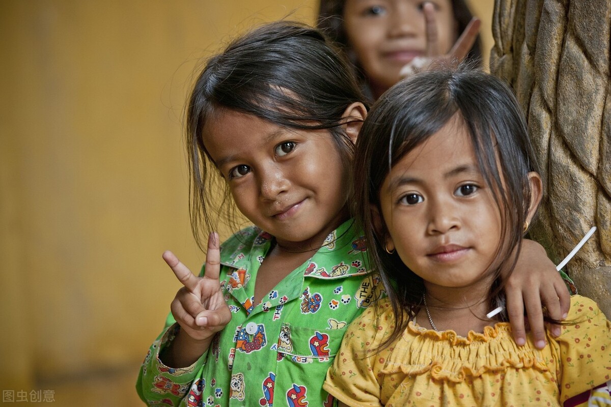 我翻了6千条评论，找了38个故事，为你显现真实的中国姐弟关系