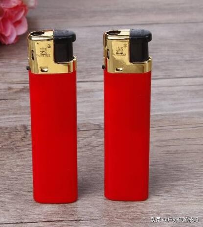 在户外怎么不用打火机和火柴生火,户外打火石生火需要准备的燃料