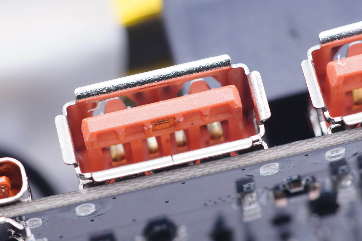 移速10000充电宝拆解视频,充电宝正确拆解