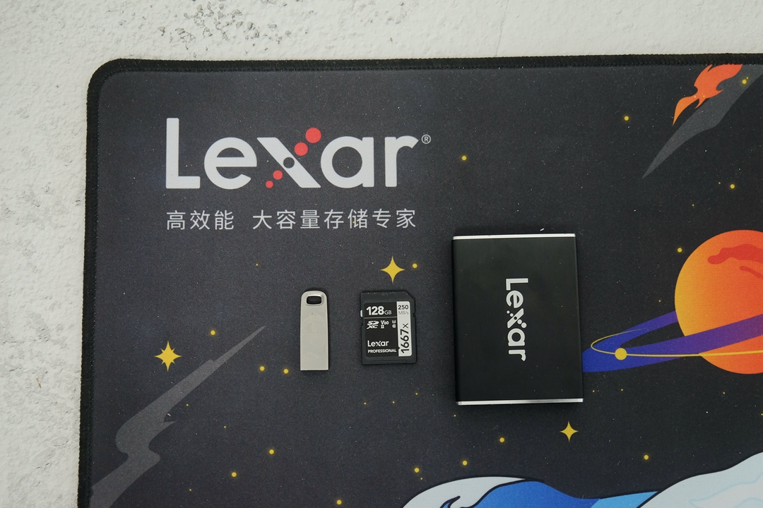 三星闪迪移动固态哪个好,闪迪跟三星内存卡哪个好