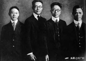 沈从文老舍文学地位,文学大师沈从文小说