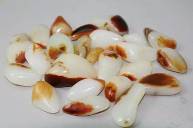 和田玉和翡翠对比鉴赏,和田玉戒指鉴赏方法