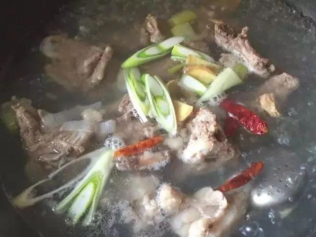 羊汤很油怎么办,羊汤很膻怎么喝下去