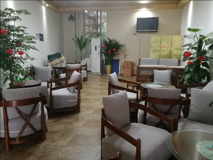 疫情期间，家里，公司里皮沙发布艺沙发需要维修翻新的