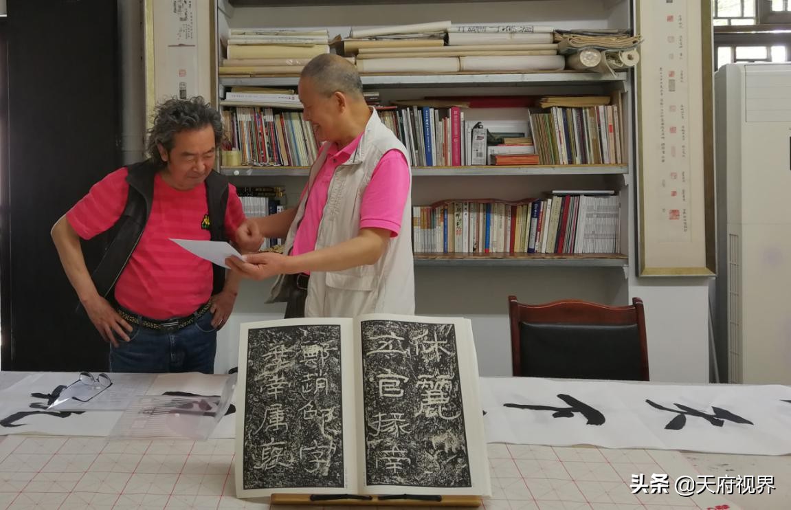 健身、习字、治印、绘画、喝酒古稀书画家潘锡仁的5大爱好