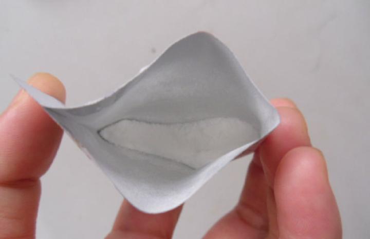 斗牛拉屎稀怎么回事,斗牛在窝里拉屎怎么办