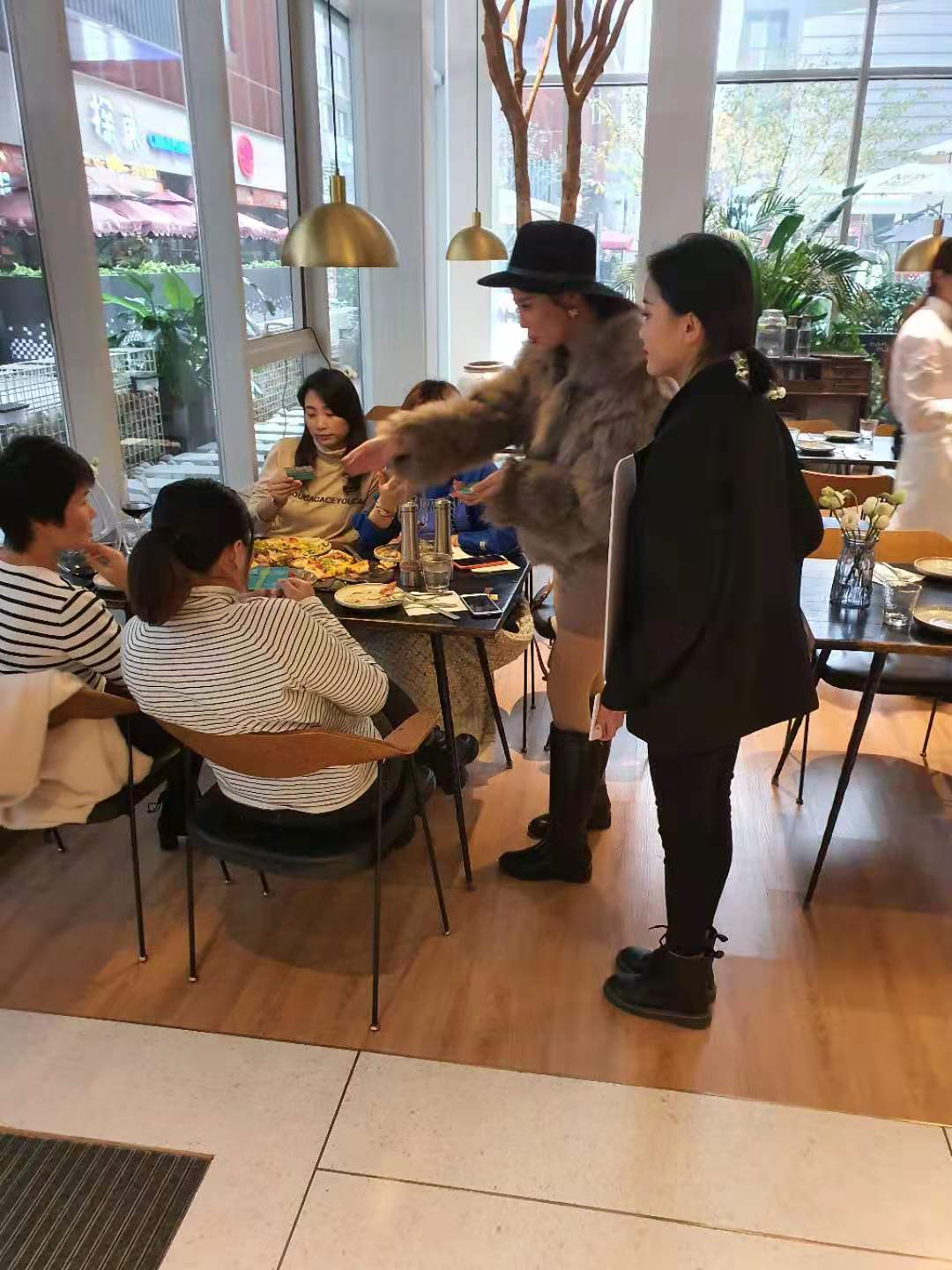 请收下这份礼物,请收下一份特别的礼物