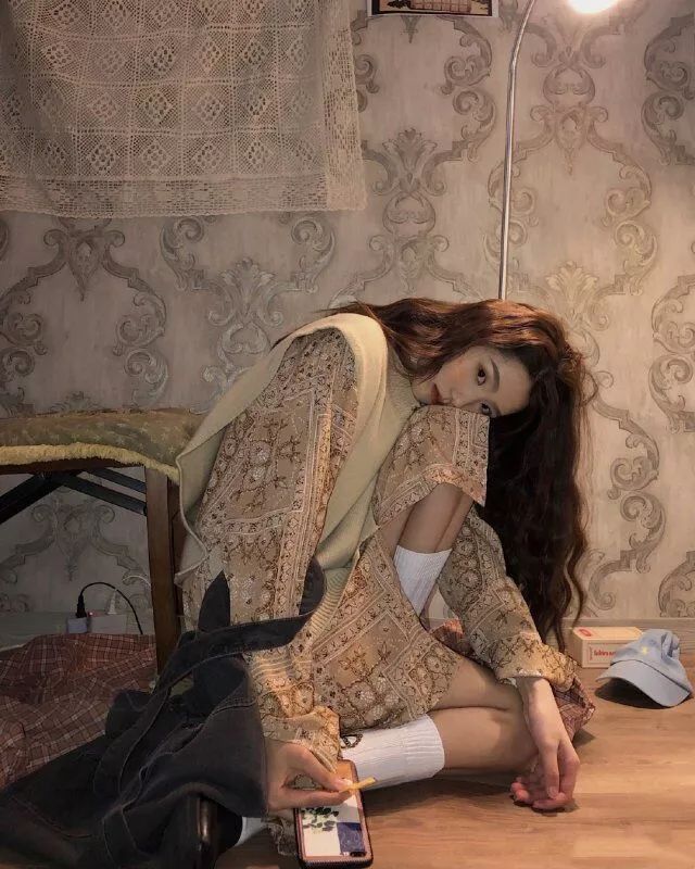 衬衫毛衣的穿法技巧男,毛衣衬衫怎么搭配裤子