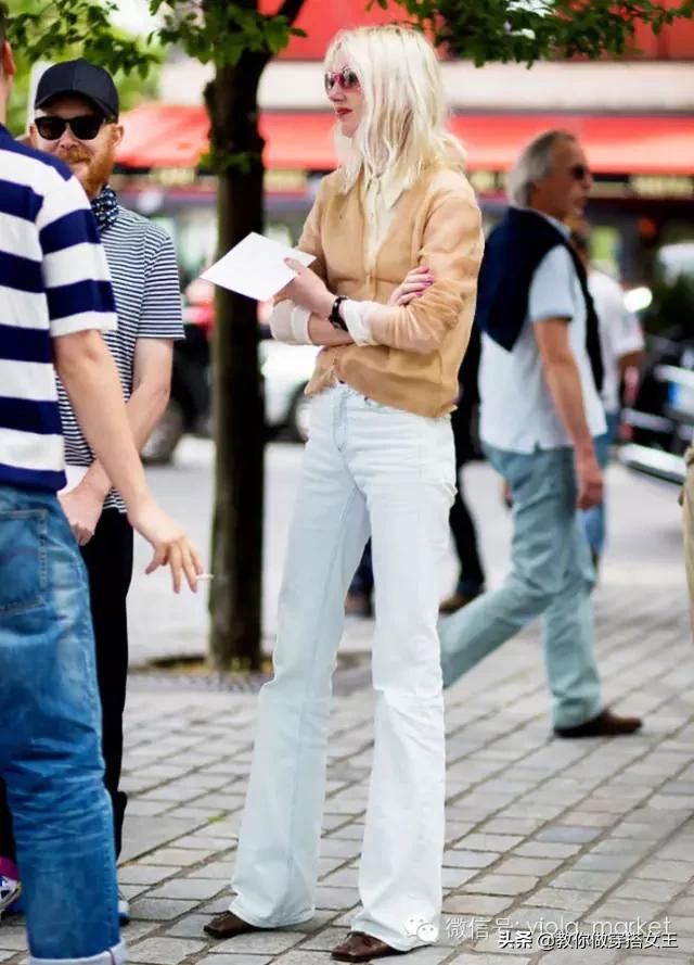 今年最火的喇叭裤窄版阔腿牛仔裤,今年最火的裤子显瘦喇叭裤