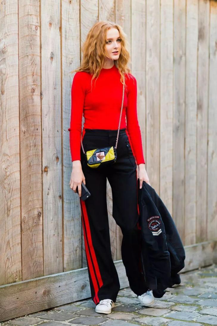 今年流行的条绒阔腿裤小个子穿搭,阔腿裤显瘦裤子保暖又好看