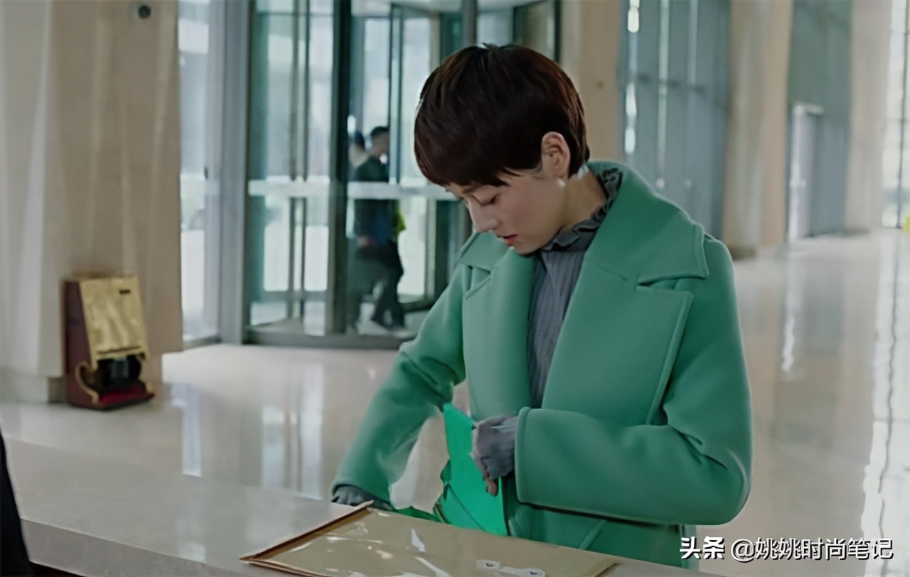 不要光顾着买外套，其实内搭也很重要！一件好的大衣应该懂得内搭