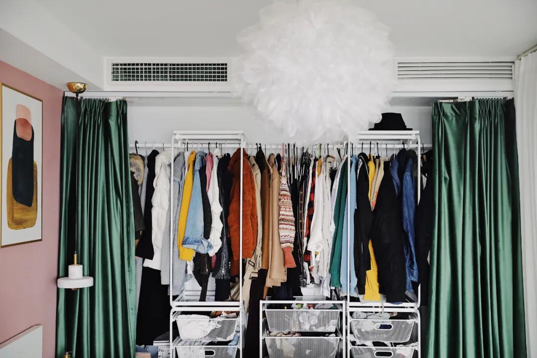 以后流行的卧室设计,大卧室不做衣柜布局设计